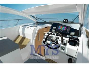 Sealine S335