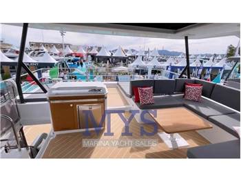 Fountaine Pajot Power 67