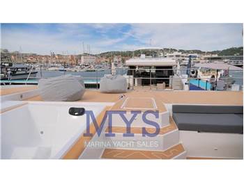 Fountaine Pajot Power 67