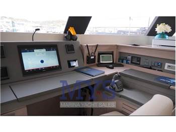 Fountaine Pajot Power 67