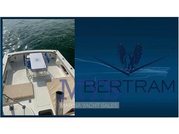 Bertram Yacht 28 Fly