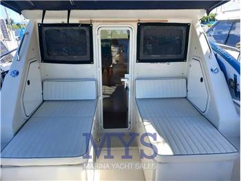 Cayman Yachts 30 Fly
