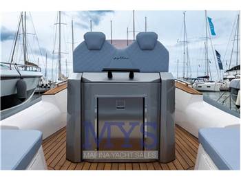Python yacht 27s