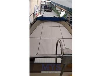 Boston Whaler 22 Outrage