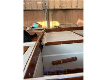 Boston Whaler 22 Outrage