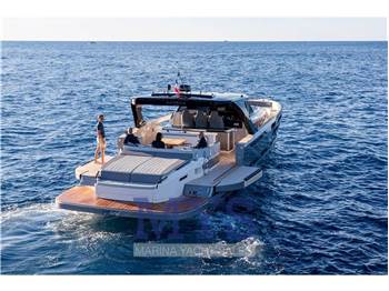 Cayman 540WA