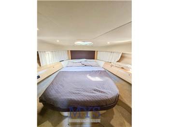 Princess Yachts V48