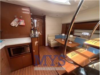 Prestige 42S