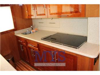 Hatteras 54 Convertible