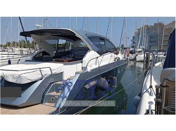 Cranchi M44 HT