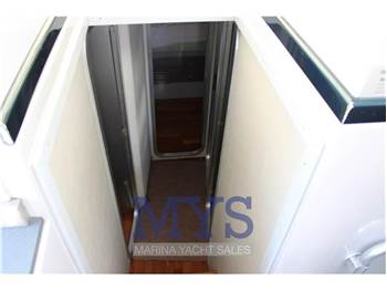 Ferretti Yachts FERRETTI 39 FLY