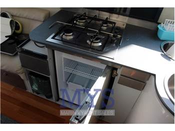 Ferretti Yachts FERRETTI 39 FLY