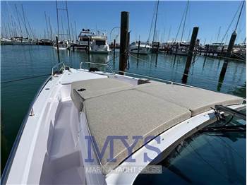 Axopar 37 SUN TOP