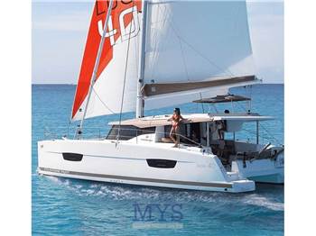 Fountaine Pajot Lucia 40