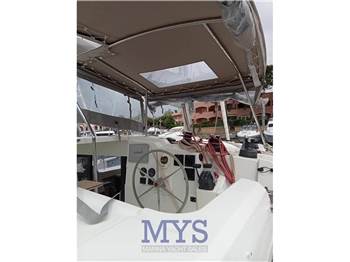 Fountaine Pajot Lucia 40