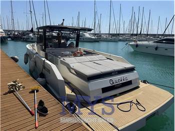 De Antonio Yachts D42 Open