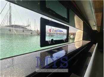 De Antonio Yachts D42 Open