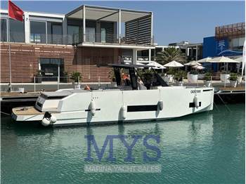 De Antonio Yachts D42 Open