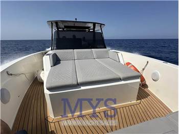 De Antonio Yachts D42 Open