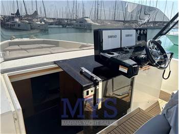 De Antonio Yachts D42 Open