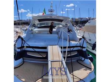 Pershing 43