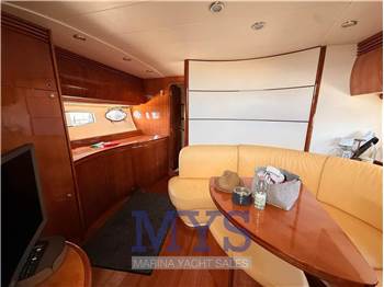 Pershing 43