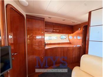 Pershing 43