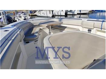 Boston Whaler 380 Outrage