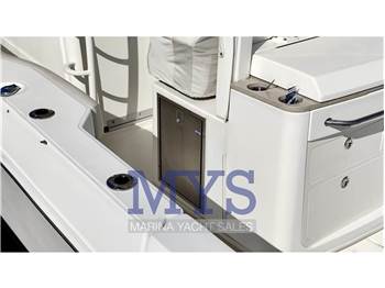 Boston Whaler 380 Outrage