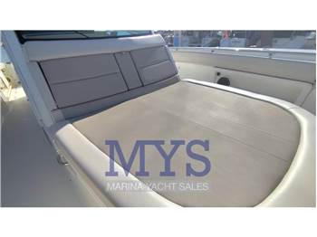 Boston Whaler 380 Outrage