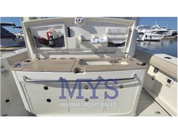 Boston Whaler 380 Outrage