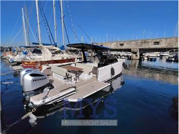 Virtue Yachts V10 Top