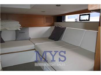 De Antonio Yachts D42 Open