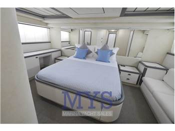 Ferretti Yachts FERRETTI 70