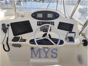 Riviera Marine 47 Flybridge