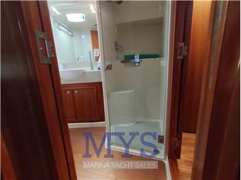 Riviera Marine 47 Flybridge