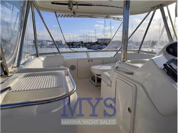 Riviera Marine 47 Flybridge
