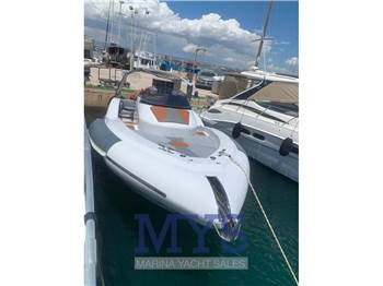 Python yacht C 33