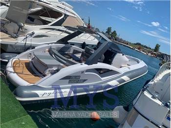 Python yacht C 33