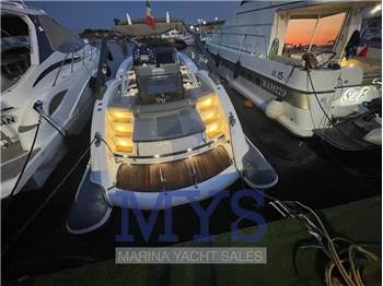 Python yacht C 33