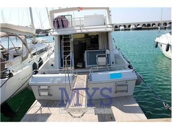 Ferretti Yachts FERRETTI 39 FLY