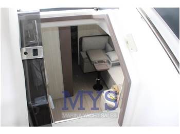 Cranchi M44 HT