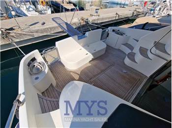 Azimut 46