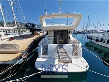 Azimut 46