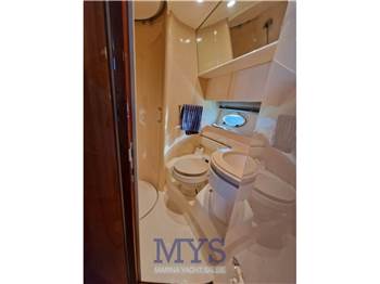 Azimut 46