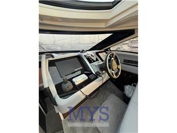 Marquis 420 Sport Coupe