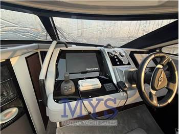 Marquis 420 Sport Coupe