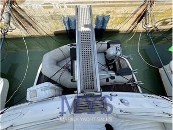 Fairline 33