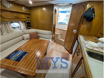 Fairline 33