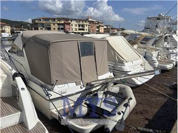 Fairline 33